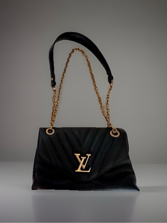 Unbranded Handbags - Luxury New Wave Chain Black Quilted Shoulder Bag